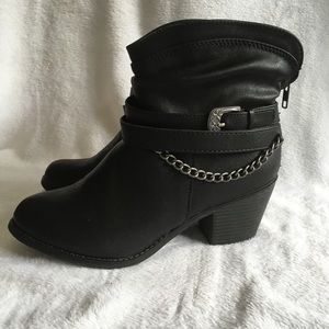 Women’s ankle boots